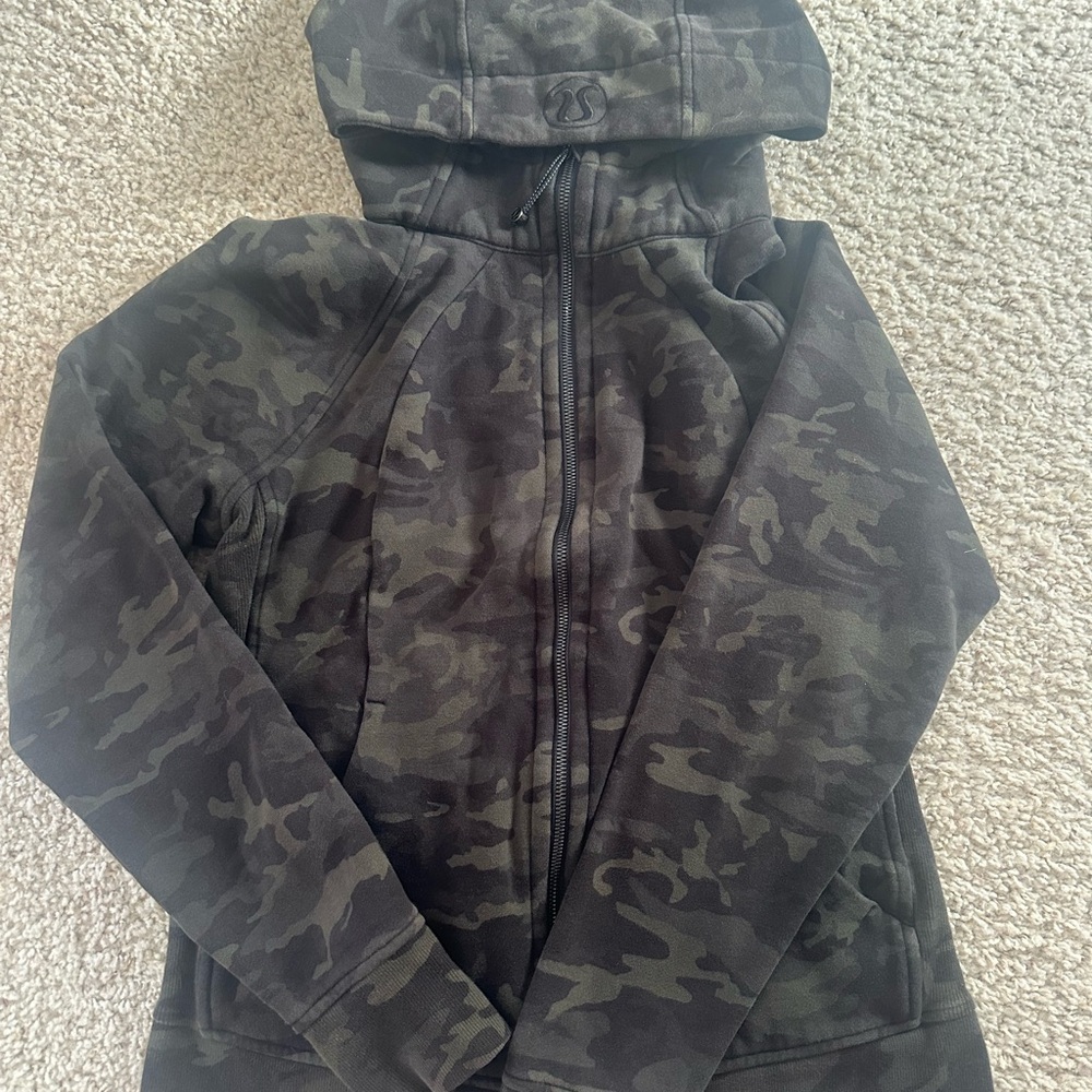 lululemon scuba jacket - green camo